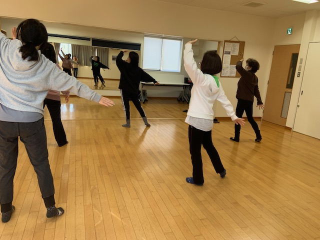 ストレッチ＆ダンスと井戸端会議 | 宝塚市山本山手地区まちづくり協議会