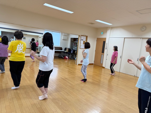 8月3日ストレッチ＆ダンスと井戸端会議を開催しました | 宝塚市山本山手地区まちづくり協議会